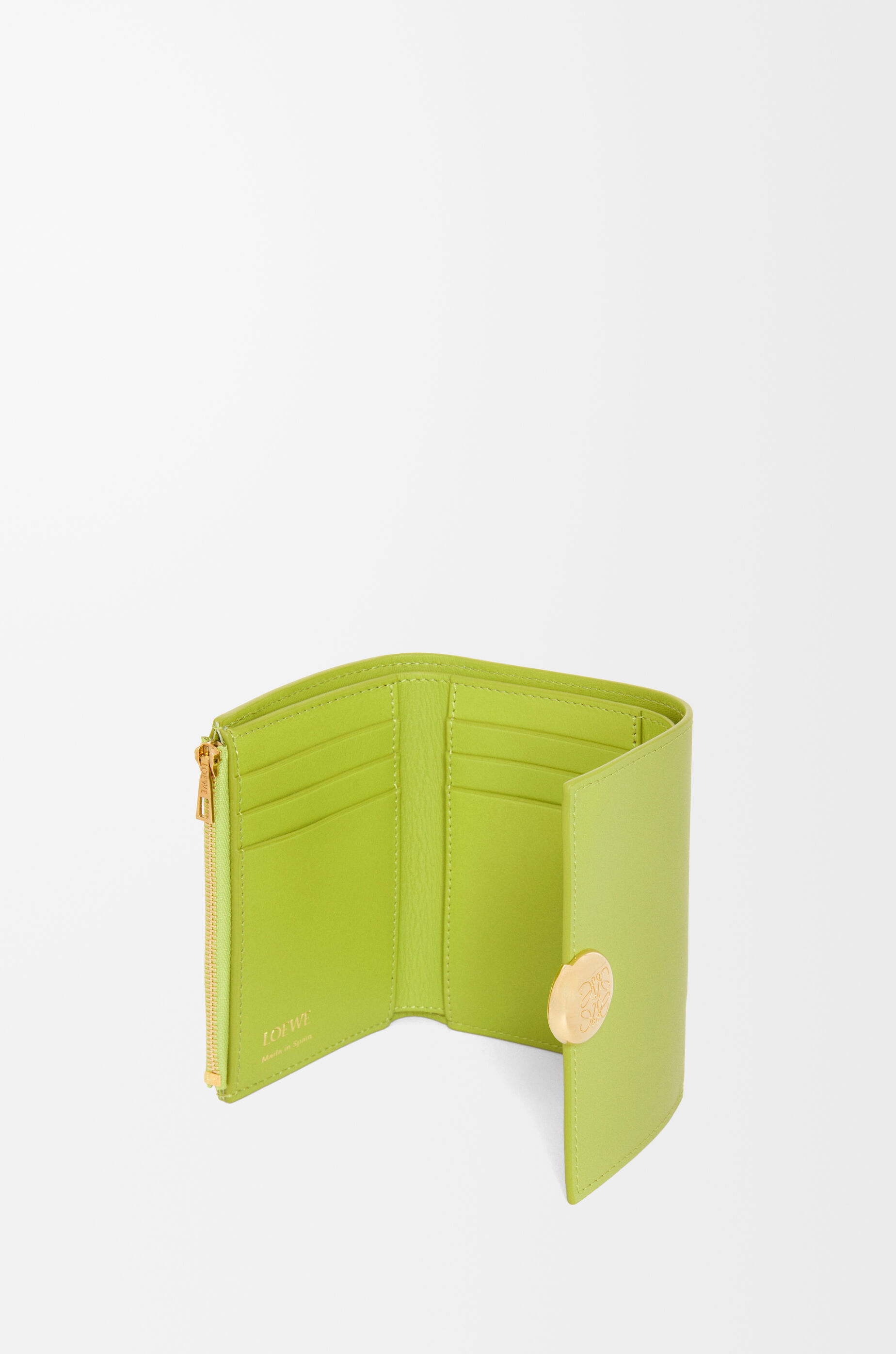 Pebble small vertical wallet in shiny nappa calfskin Green