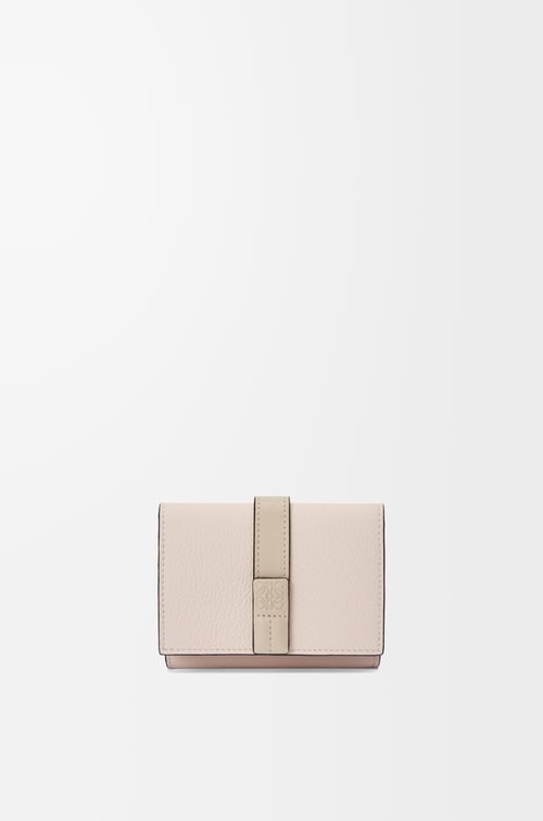 LOEWE Trifold wallet in soft grained calfskin Talc/Light Oat plp_rd