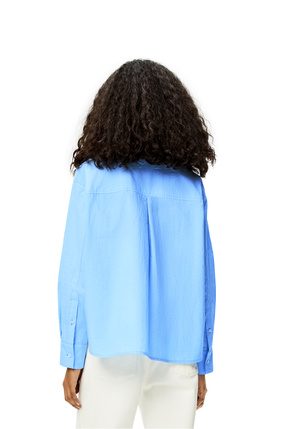 LOEWE Blusa tipo pijama de algodón con anagrama Azul Celeste plp_rd