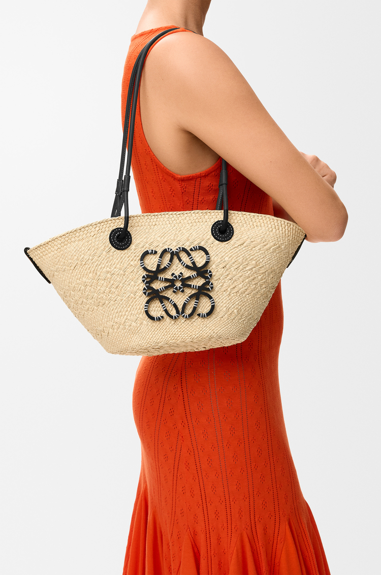 LOEWE アナグラム バスケットバッグ スモール（イラカヤシ&カーフ） ナチュラル/ブラック