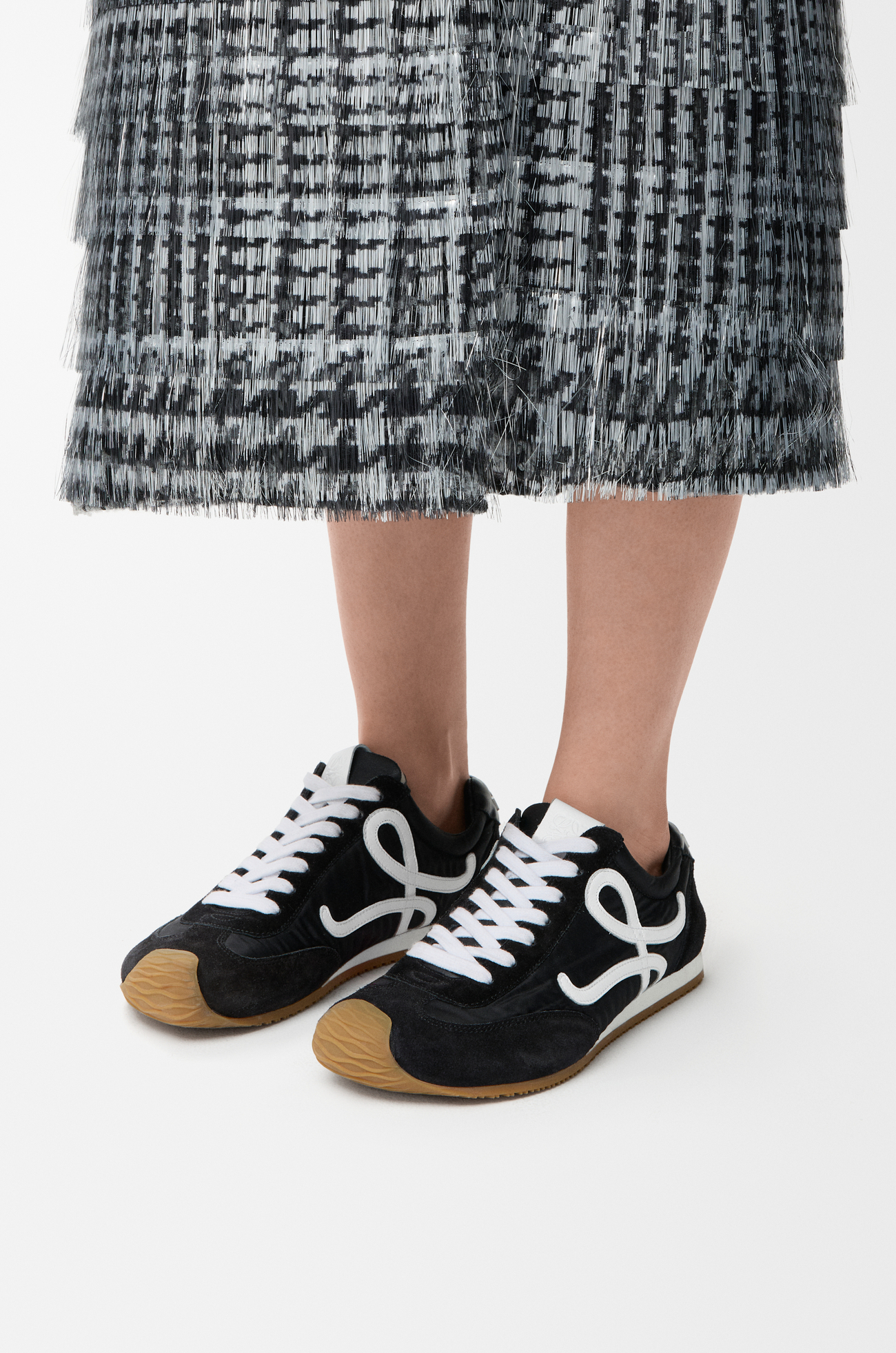 LOEWE Ballet Runner 2.0 en nailon y piel de becerro Negro/Blanco