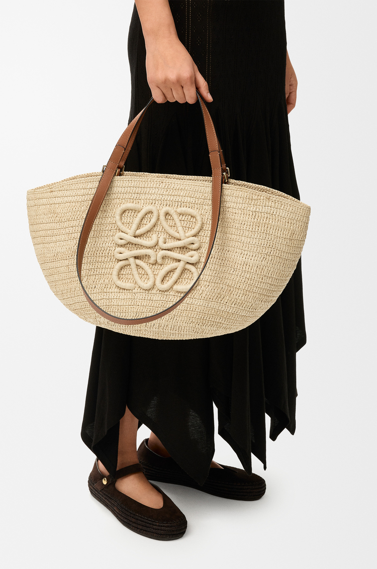 LOEWE Medium Eclipse basket in raffia and calfskin Natural/Tan