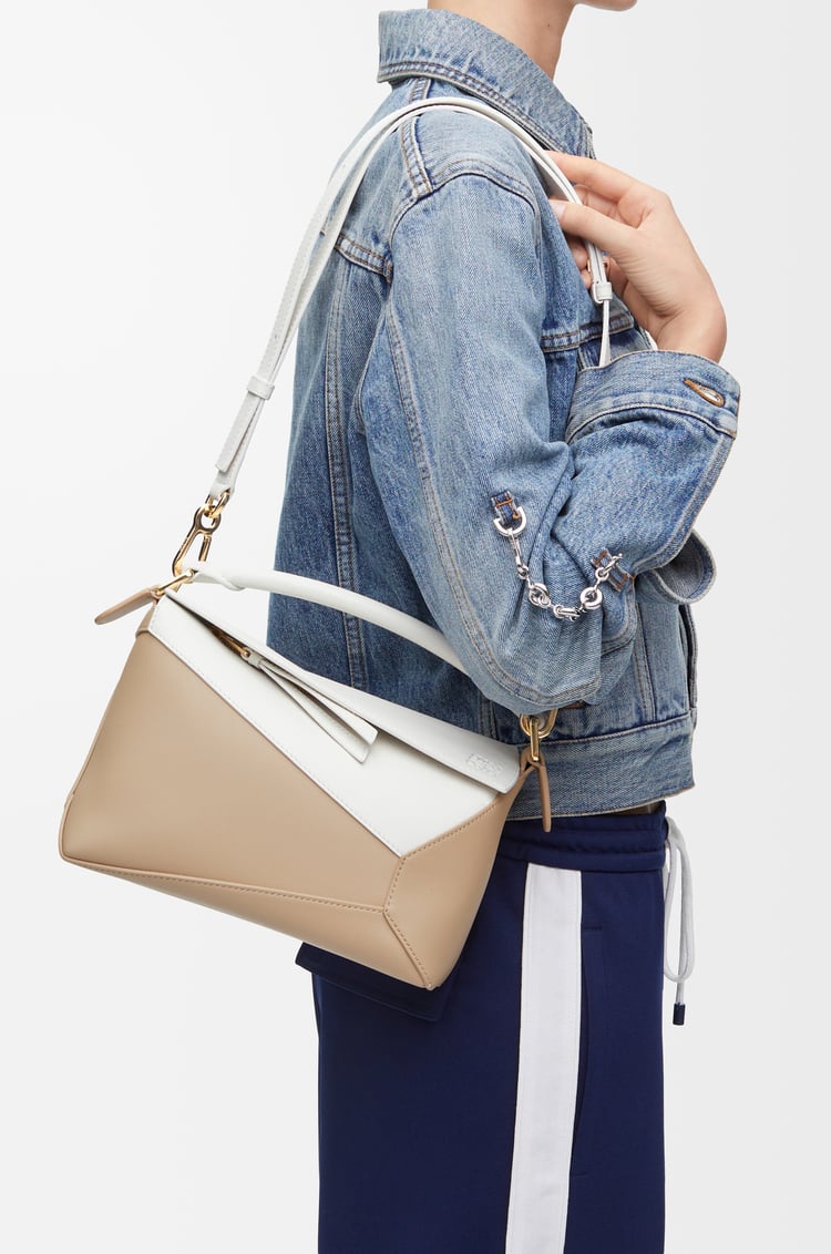 LOEWE パズルバッグ スモール（クラシックカーフ） ソフトホワイト/ペーパークラフト
