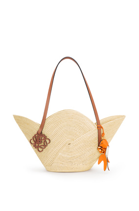LOEWE Petal basket bag in raffia and calfskin & Fish charm in classic calfskin 