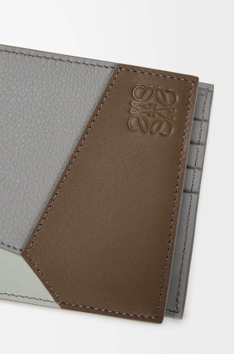 LOEWE Puzzle Bifold-Brieftasche aus klassischem Kalbsleder Winterbraun/Aschgrau