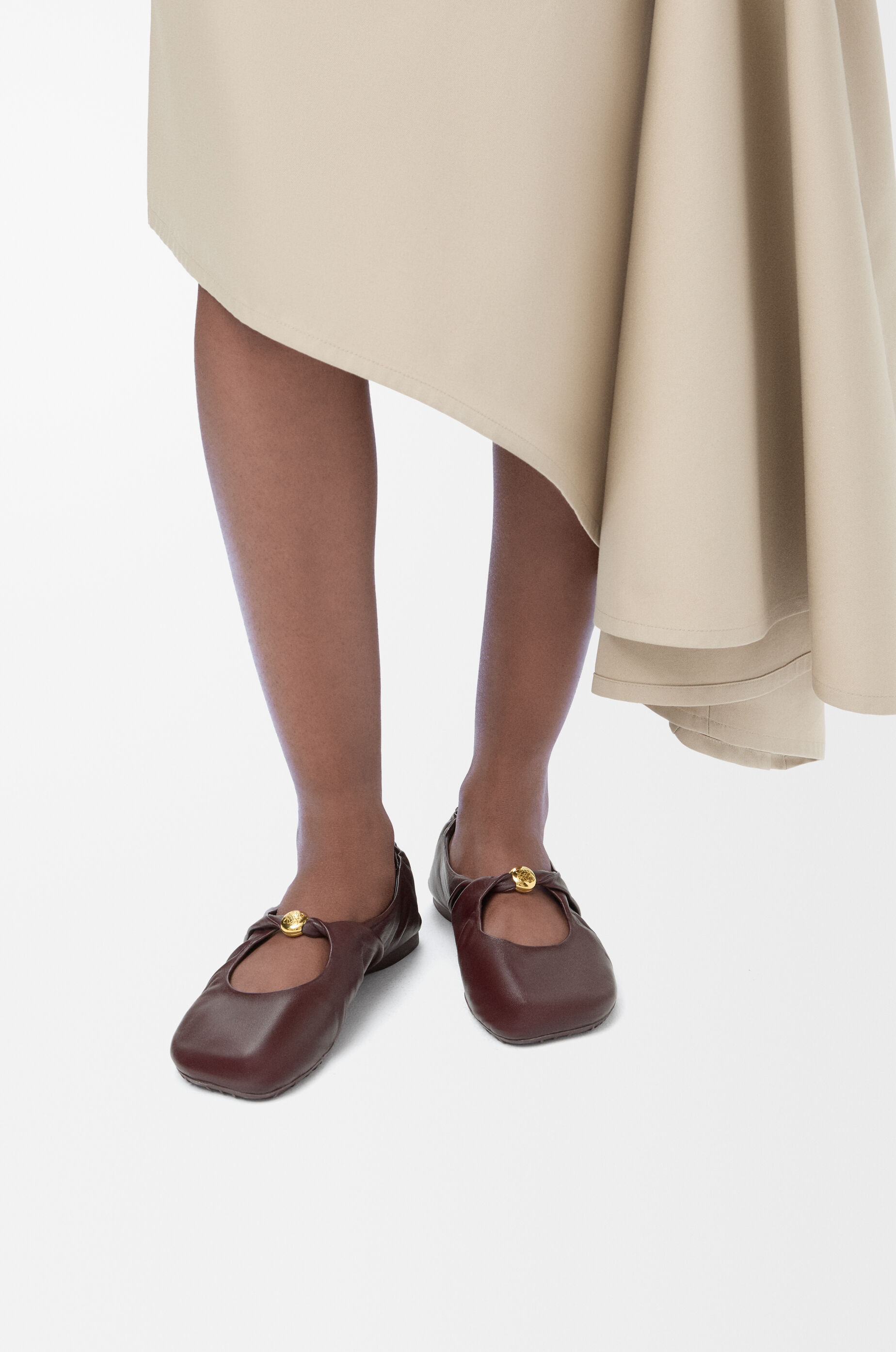 ペブル ソフト バレリーナ（ナパラム） レッド - LOEWE