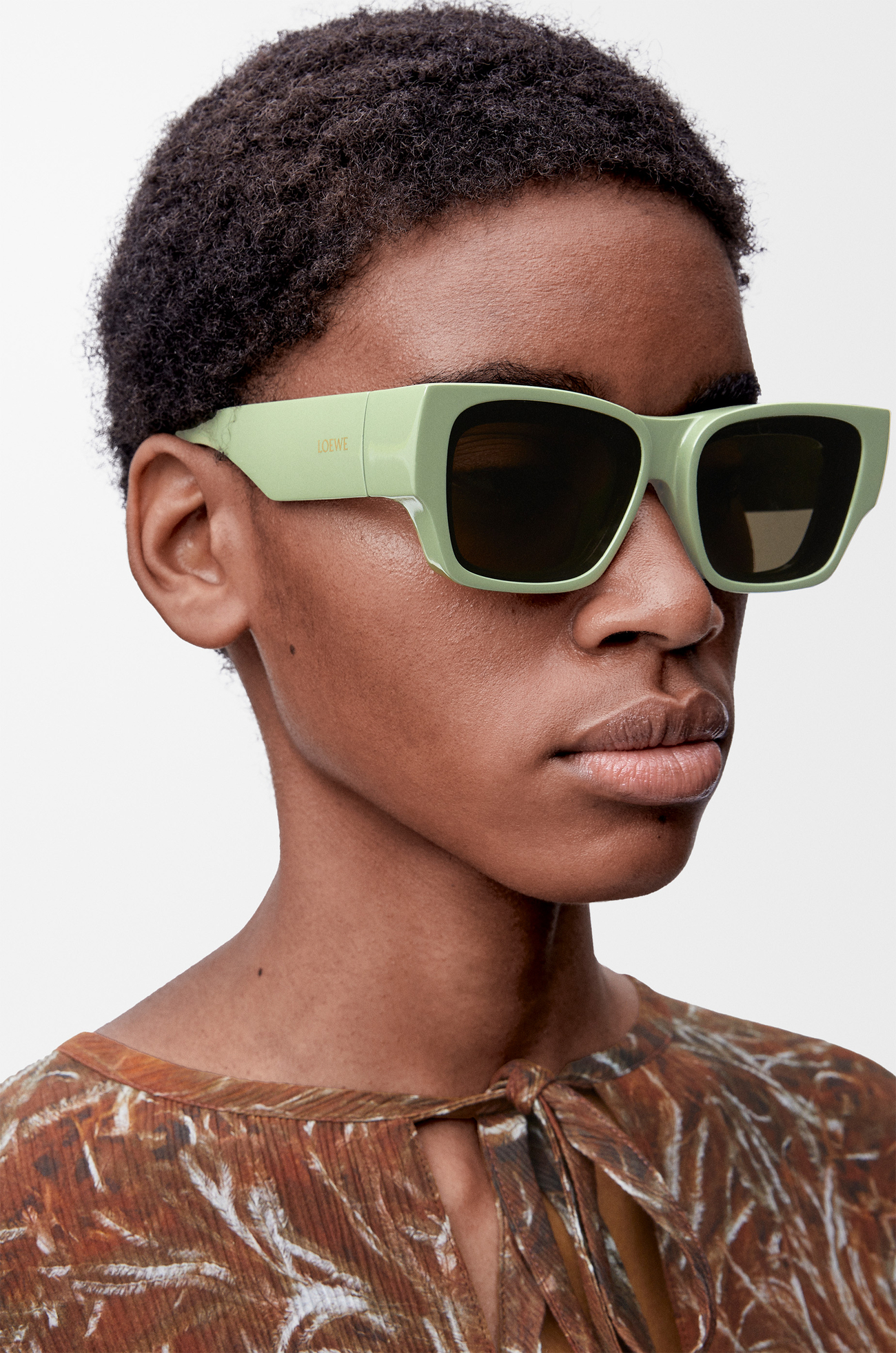 LOEWE Front lenses square sunglasses Grey Green