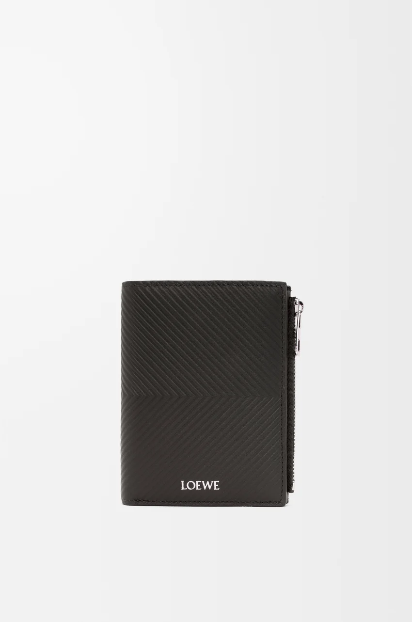 Slim compact wallet in textured classic calfskin