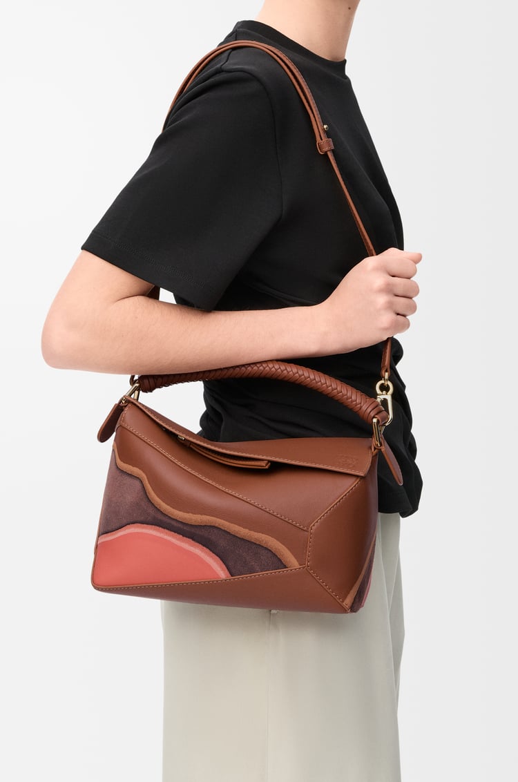 LOEWE パズルエッジ バッグ スモール（ナパカーフ） ピーカン/パロットピンク