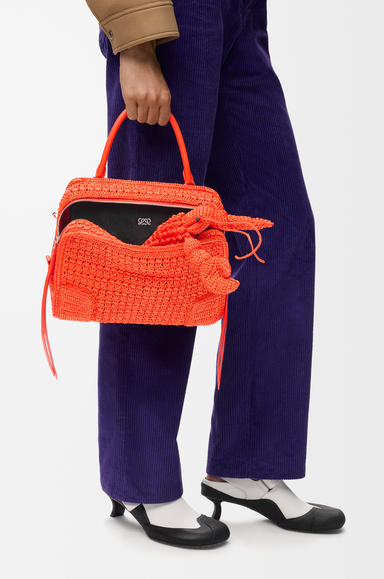 LOEWE Medium Amazona 180 Lazy Crab bag in raffia crochet Vivid Orange