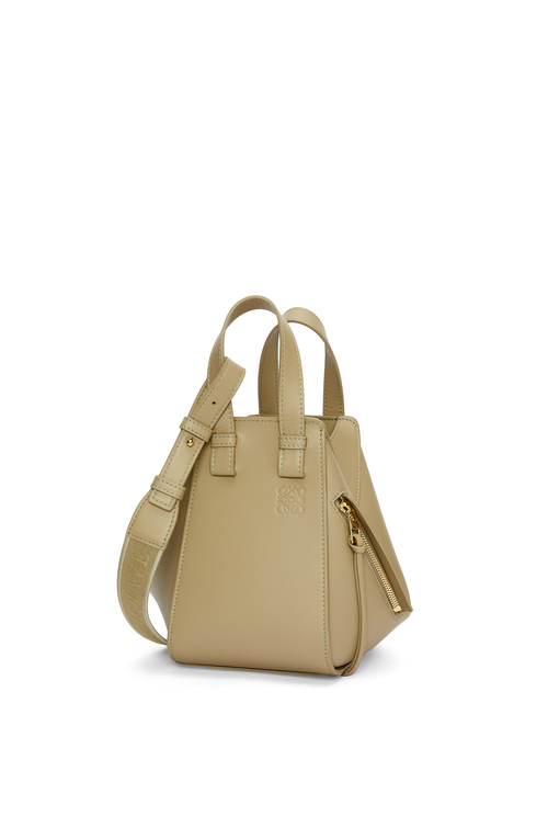 ハンモックバッグ コンパクト（サテンカーフ） クレイグリーン - LOEWE