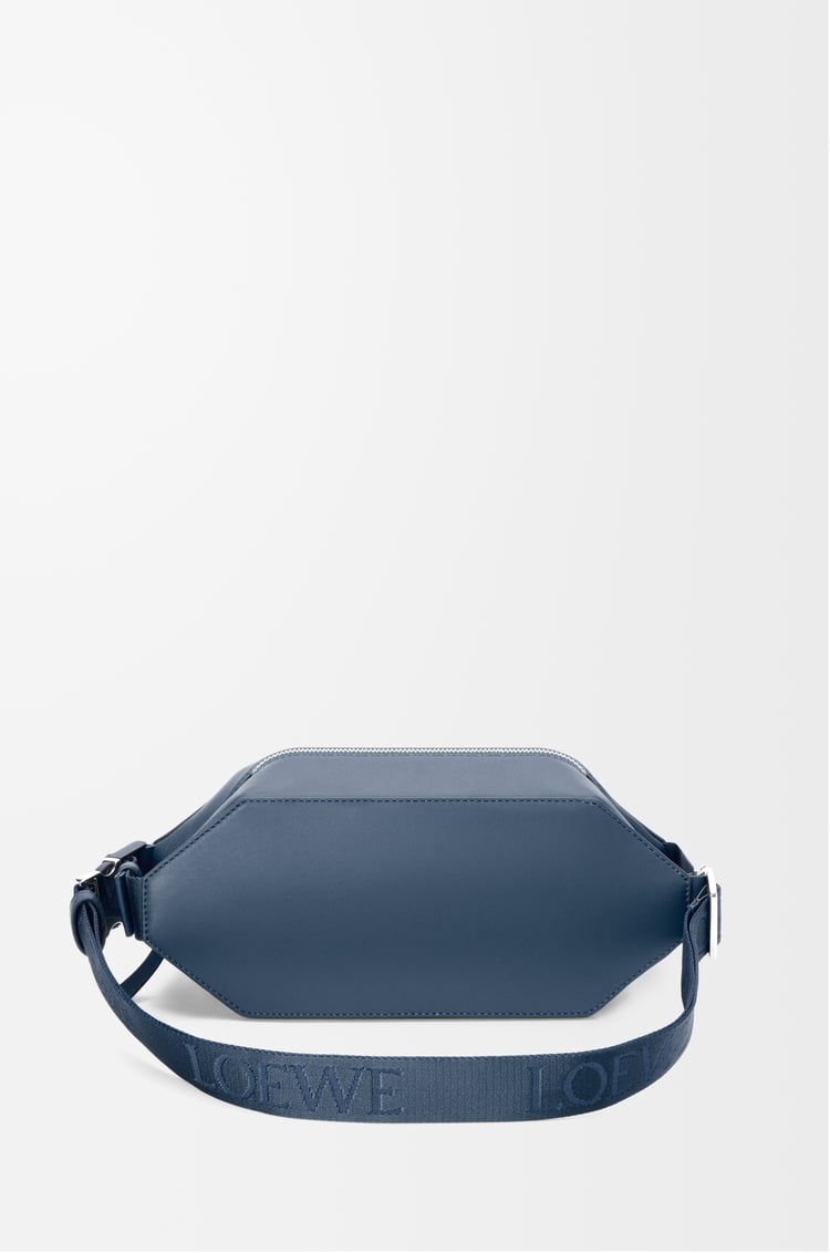 LOEWE Bolso bandolera Convertible en piel de ternera Tinte Índigo