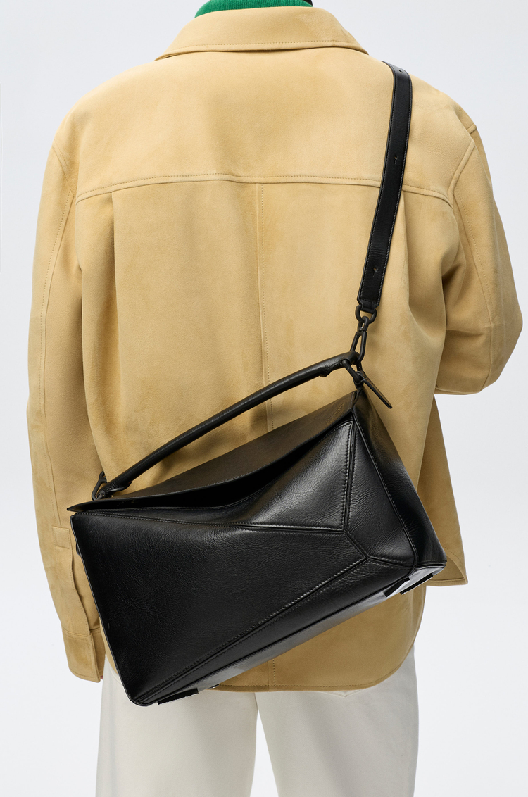 LOEWE Large Puzzle bag in paper calf Black