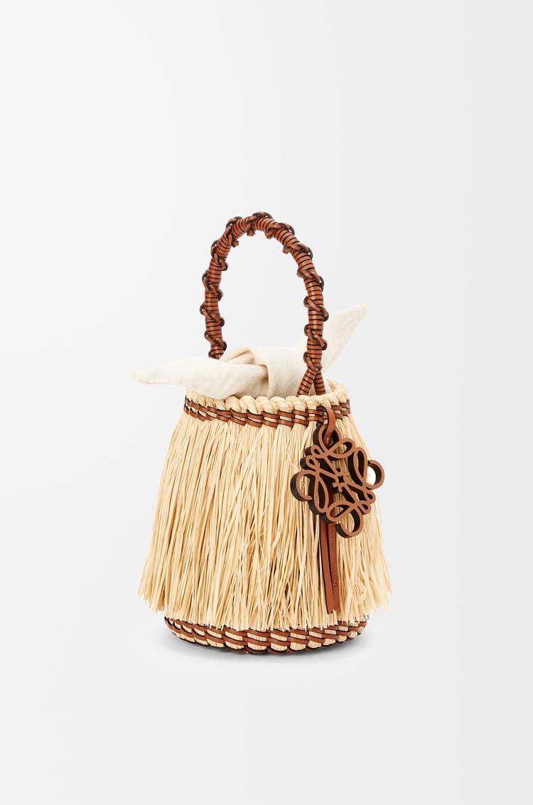 LOEWE Small Frayed Bucket bag in raffia and calfskin Natural/Tan