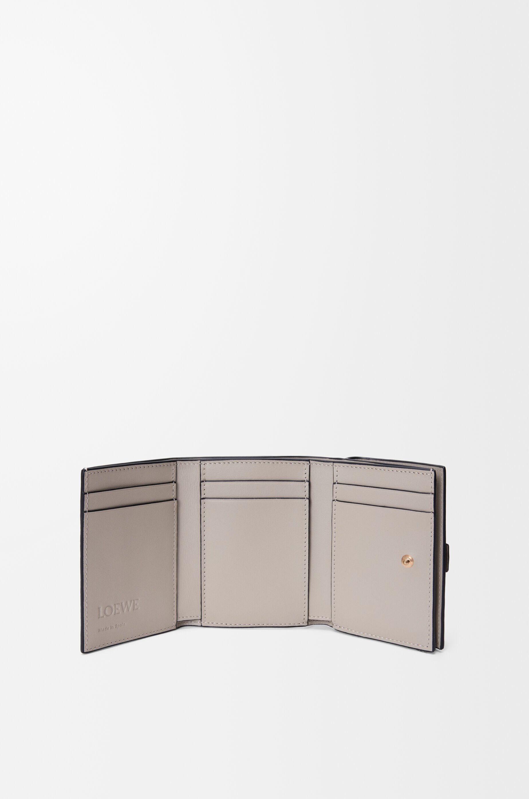 トライフォールド ウォレット（ソフトグレインカーフ） ブラウン - LOEWE