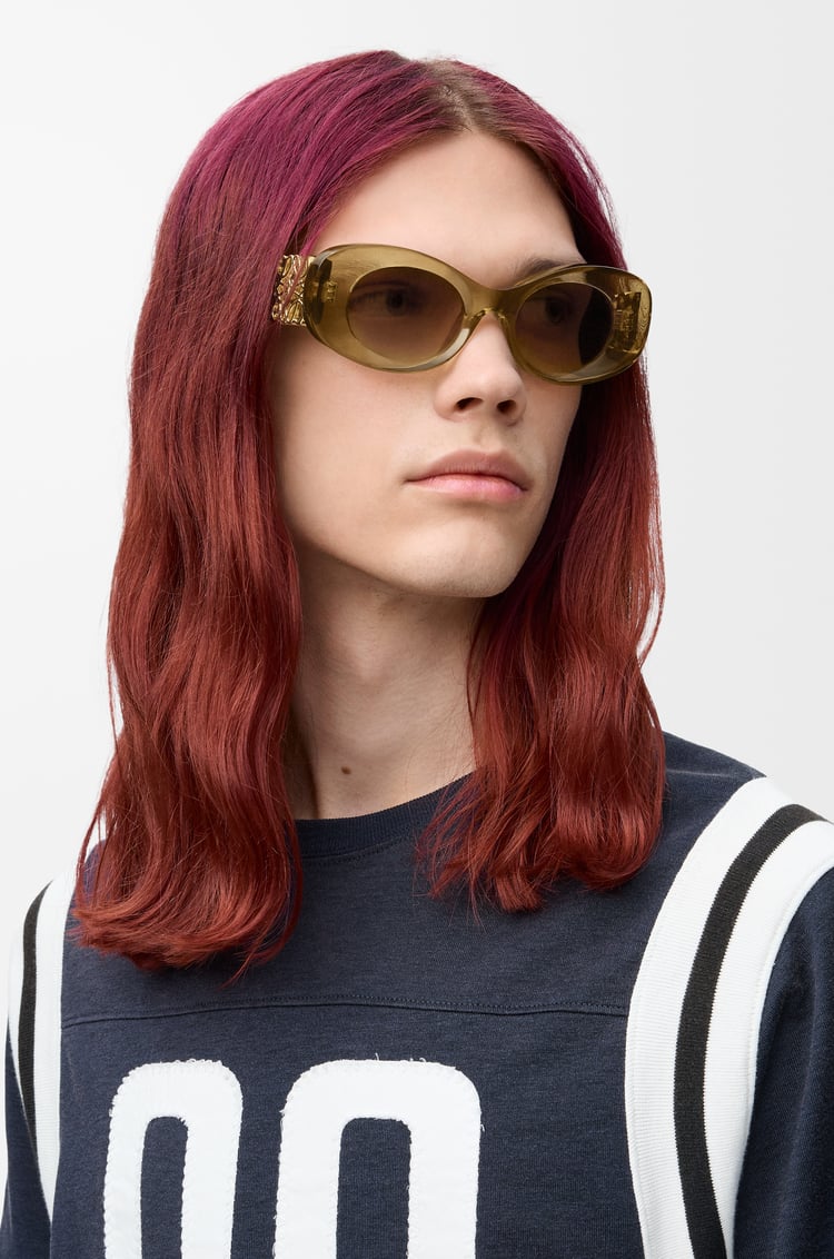 LOEWE オーバル マキシ アナグラム サングラス クリアオリーブ