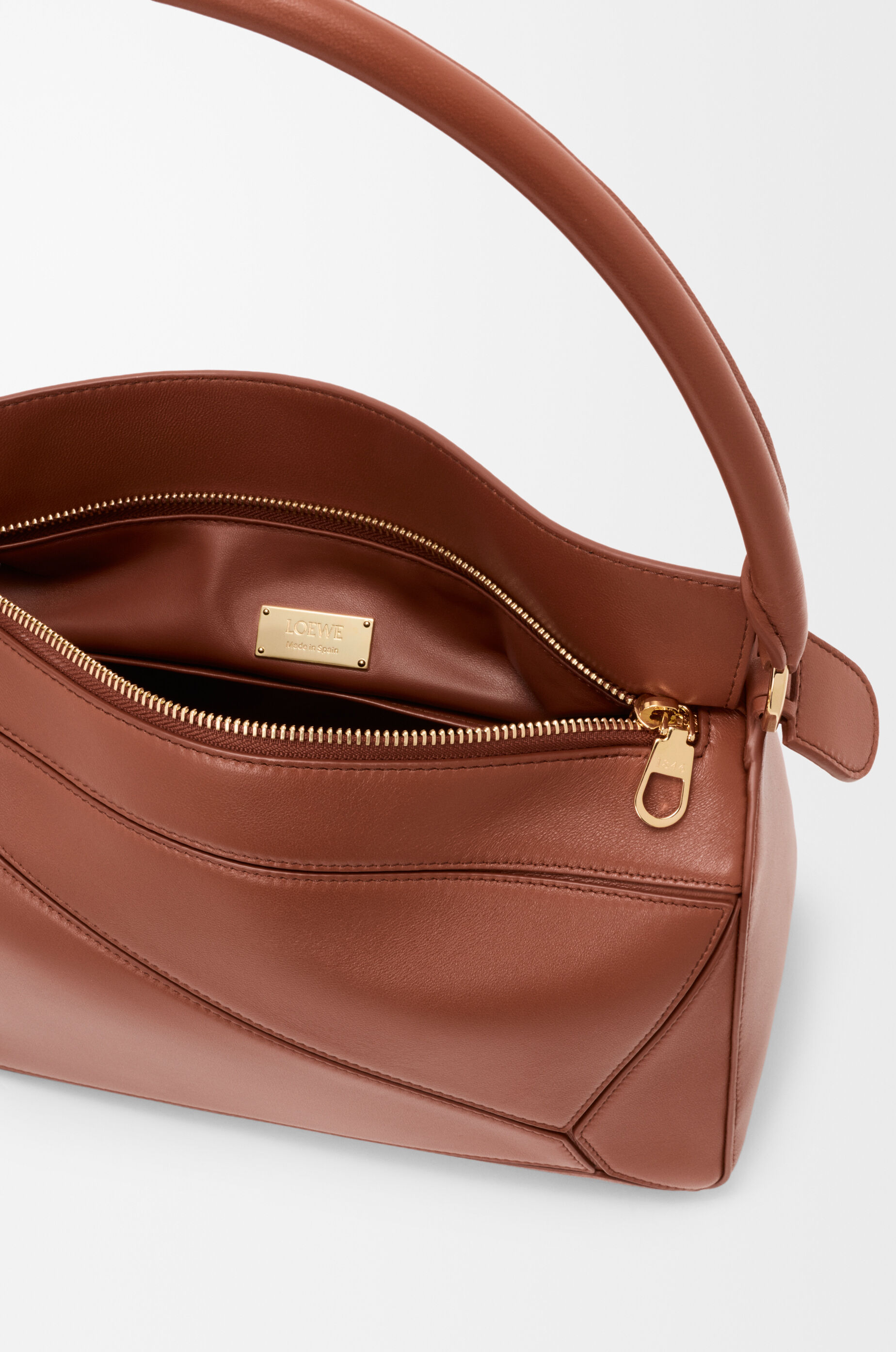 ロエベ　パズル　アナグラム　レザー♡ピンクベージュ アナグラム ピンク系 LOEWE PUZZLE(ロエベ パズル) - ブランド通販のBUYMA