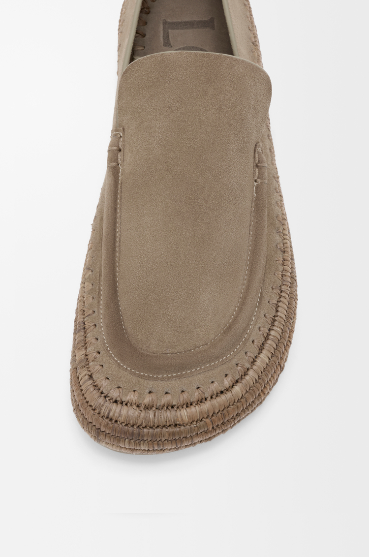 LOEWE Mocasín Rio en ante y rafia Gris Piedra