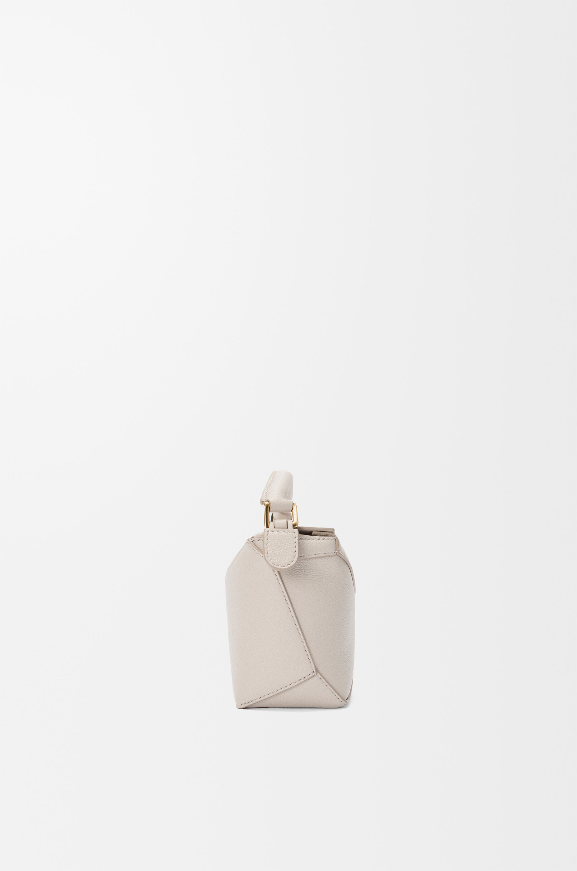 【新作】LOEWE パズルエッジバッグミニ 白 グレー ショルダー 秋 パズルエッジ バッグ ミニ（ソフトグレインカーフ） グレー - LOEWE