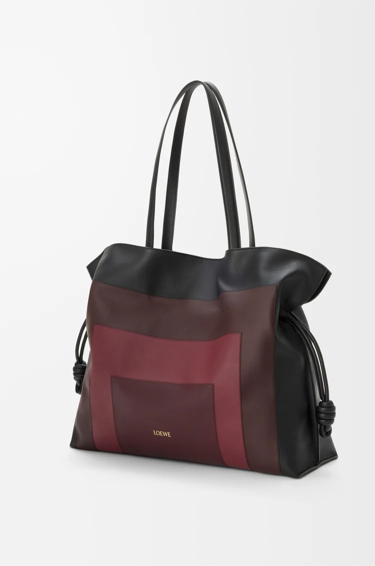 LOEWE XL Flamenco Clutch aus Nappa-Kalbsleder Black/Burgundy