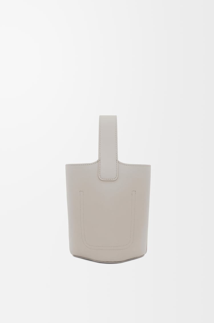 LOEWE Mini Pebble bucket in smooth calfskin Shell Grey