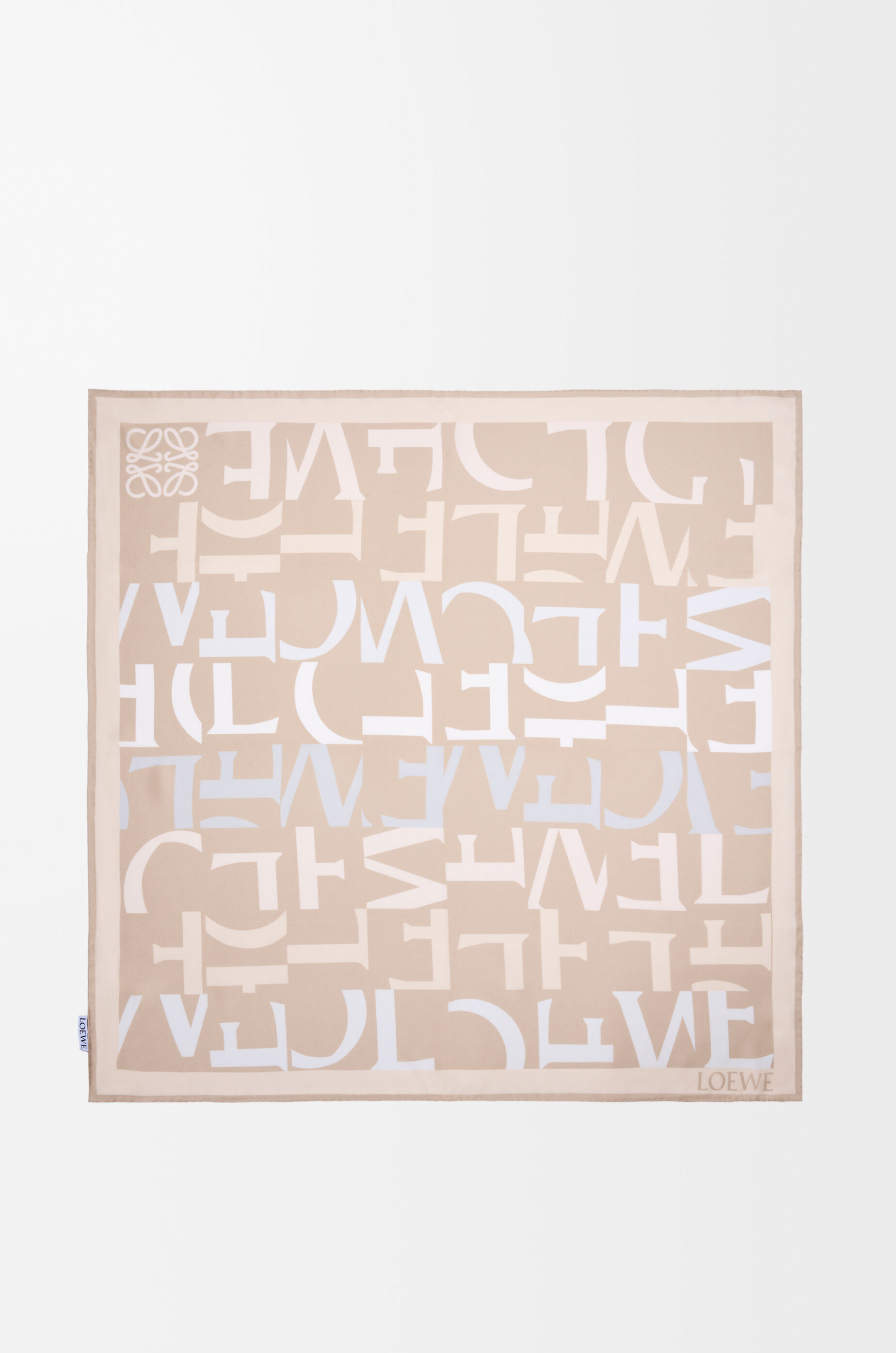 LOEWE シルクスカーフ ベージュ・ブラウン系 スカーフ（シルク） ベージュ - LOEWE