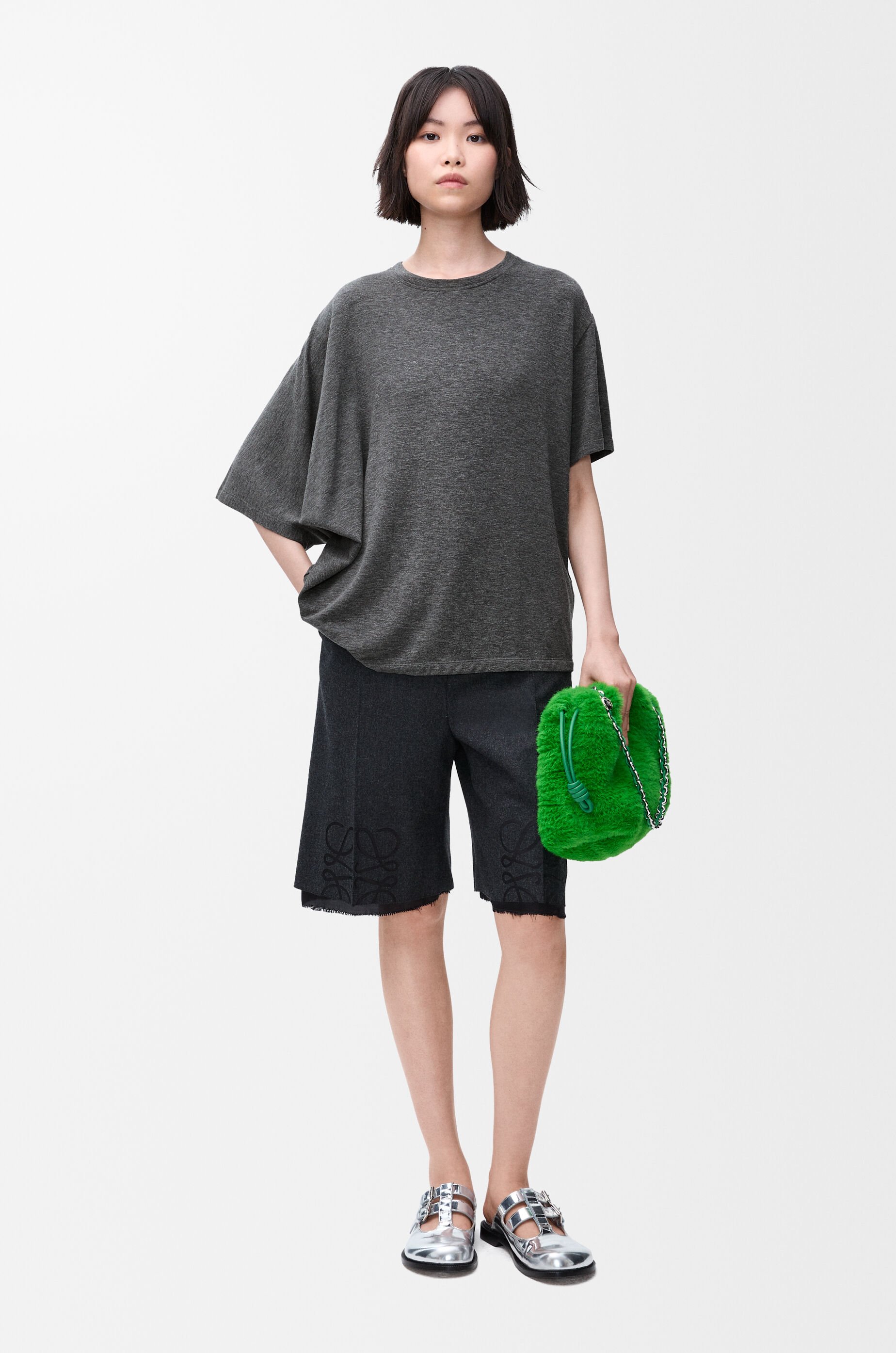 ドレープ Tシャツ（レーヨン&カシミヤ） グレー - LOEWE