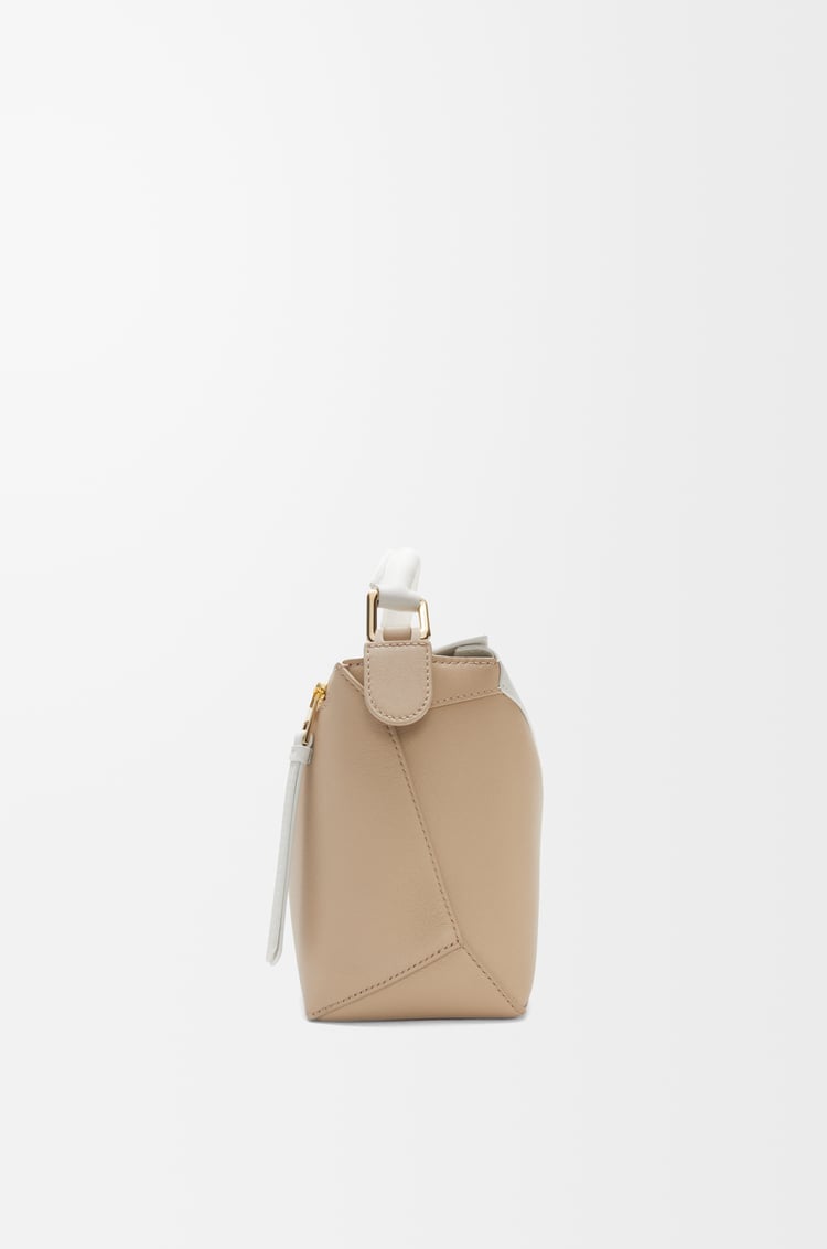 LOEWE パズルバッグ スモール（クラシックカーフ） ソフトホワイト/ペーパークラフト