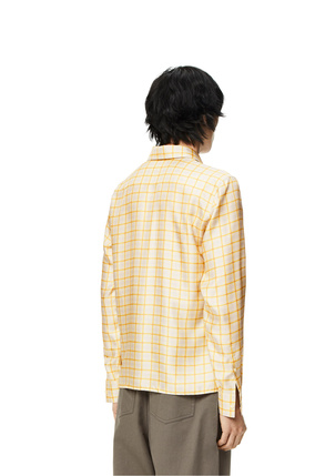LOEWE Camisa a cuadros en seda y algodón con sello de anagrama Amarillo/Lila plp_rd