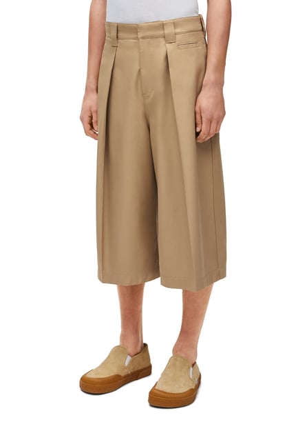 LOEWE Pleated shorts in cotton Taos Taupe plp_rd