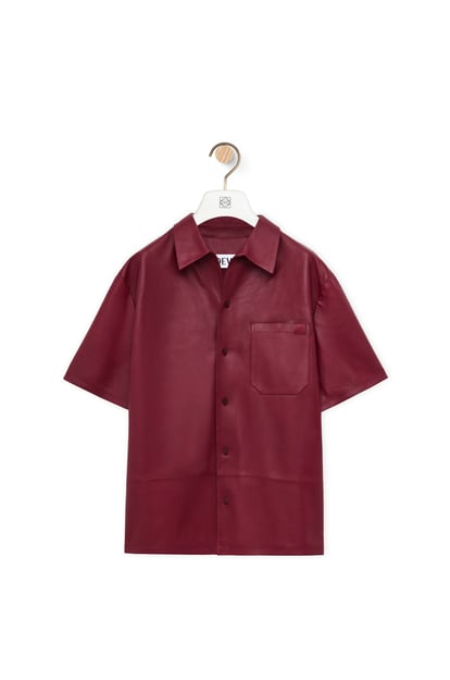 LOEWE Short sleeve shirt in nappa lambskin 波爾多酒紅色 plp_rd