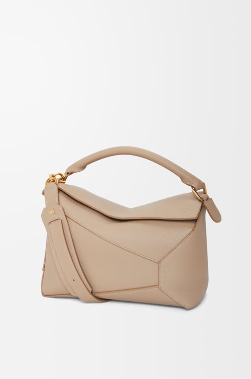 LOEWE パズルエッジ バッグ ミディアム（ソフトグレインカーフ） サンド