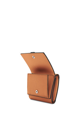 LOEWE Trifold wallet in soft grained calfskin Light Caramel/Pecan plp_rd