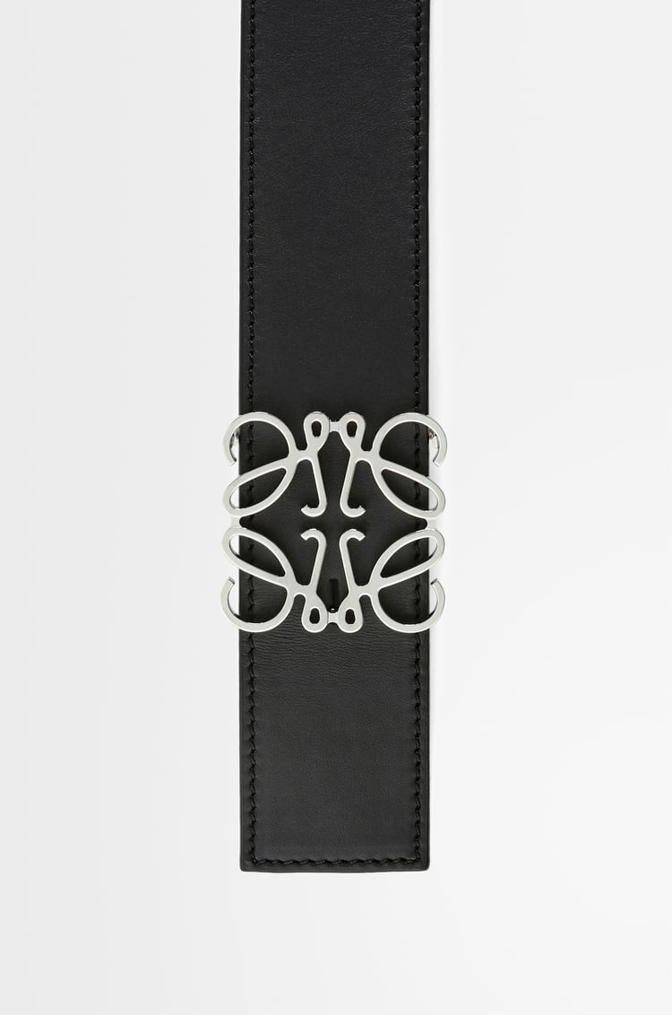 LOEWE Cinturón reversible Anagram en piel de ternera lisa Negro/Bronceado/Paladio