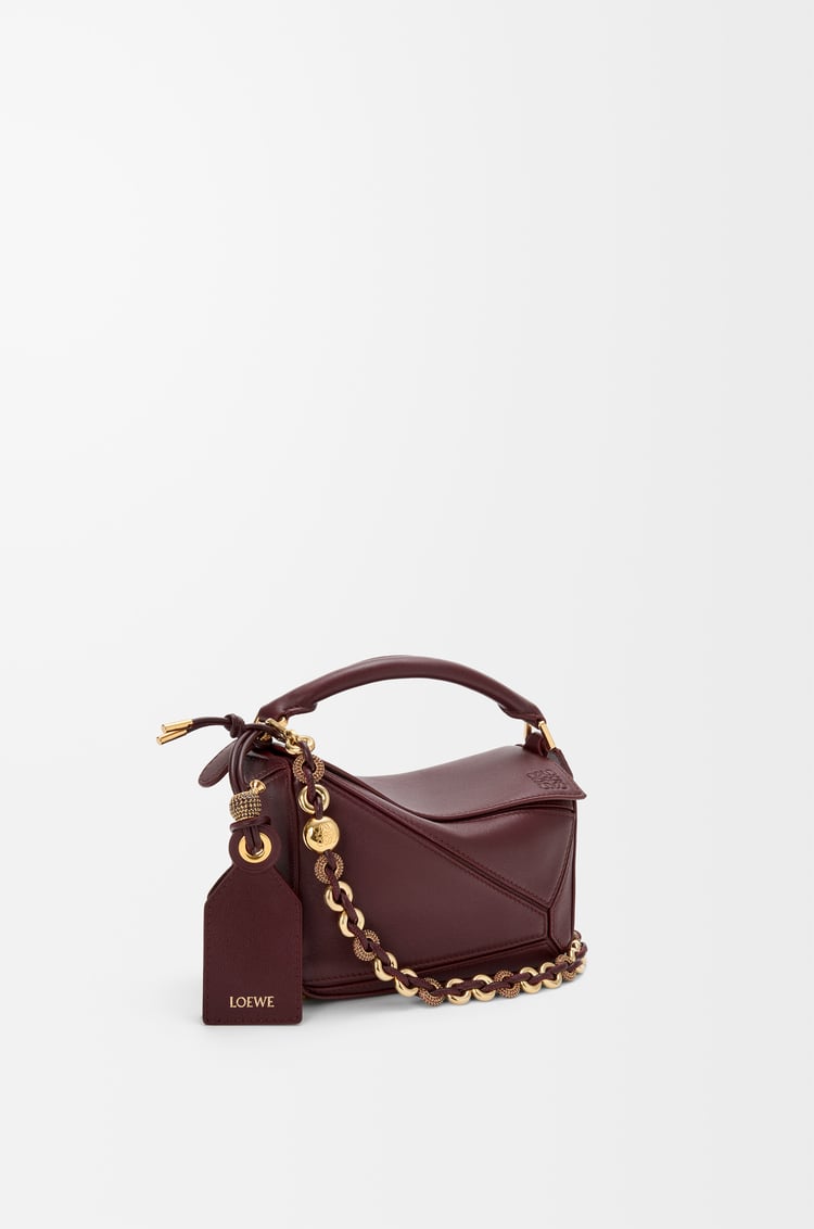LOEWE 迷你柔軟納帕小羊皮 Featherlight Puzzle 包款 深勃根地紅
