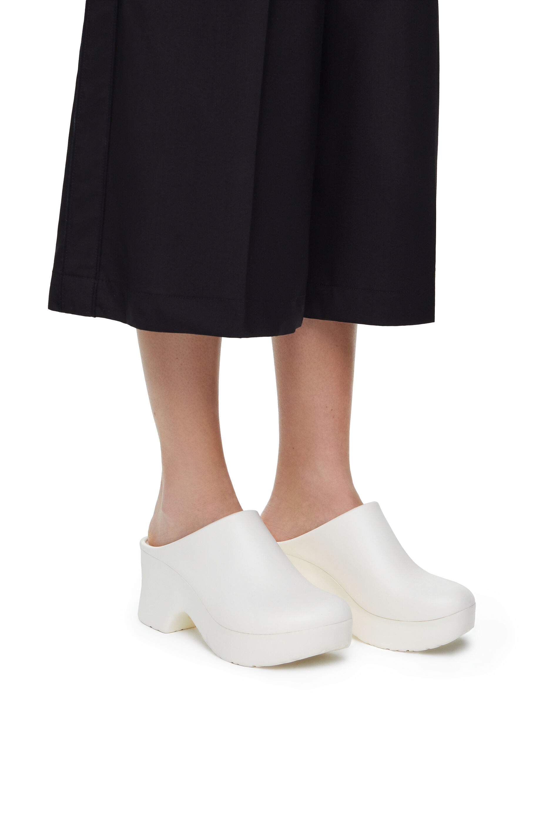 Foam clog in light foam rubber White LOEWE