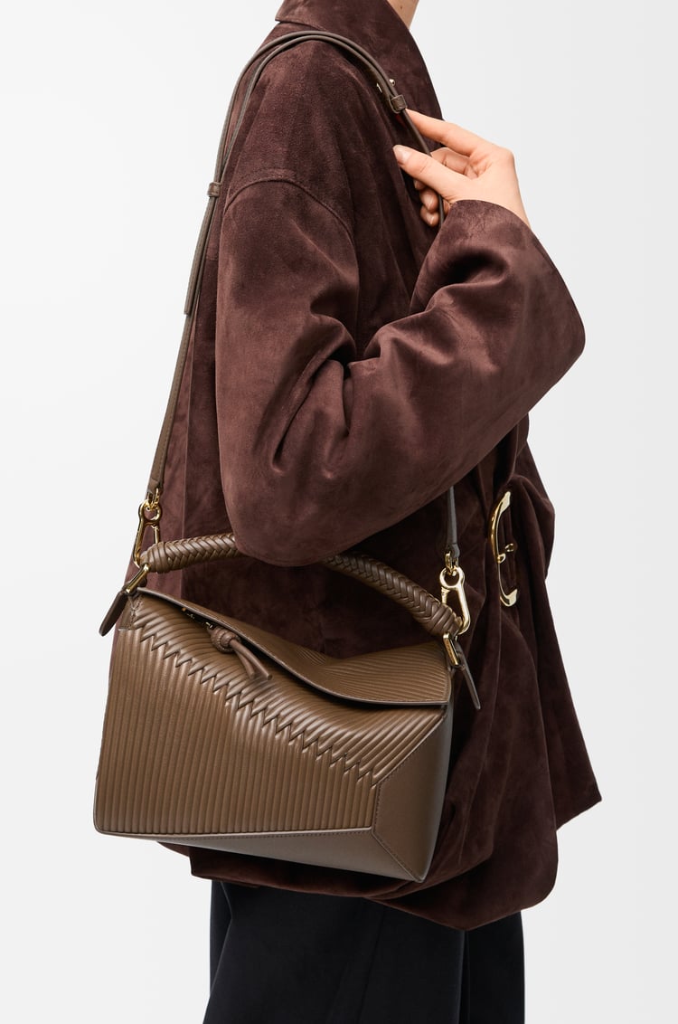 LOEWE Bolso Puzzle pequeño en piel de ternera Tundra