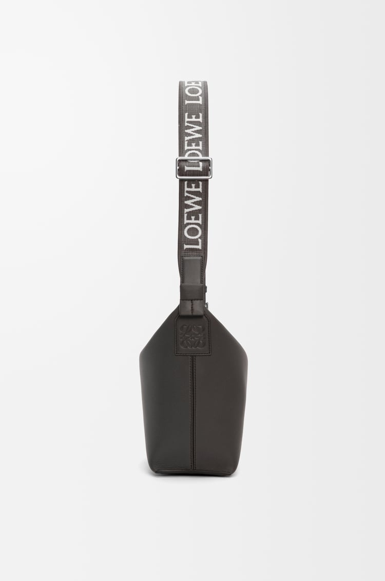 LOEWE Bolso bandolera Cubi pequeño en piel de ternera y jacquard Gris Oscuro