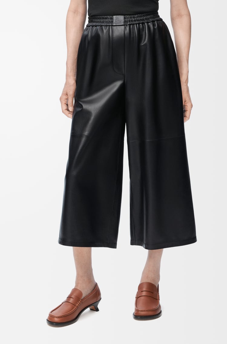 LOEWE Cropped trousers in nappa lambskin Black