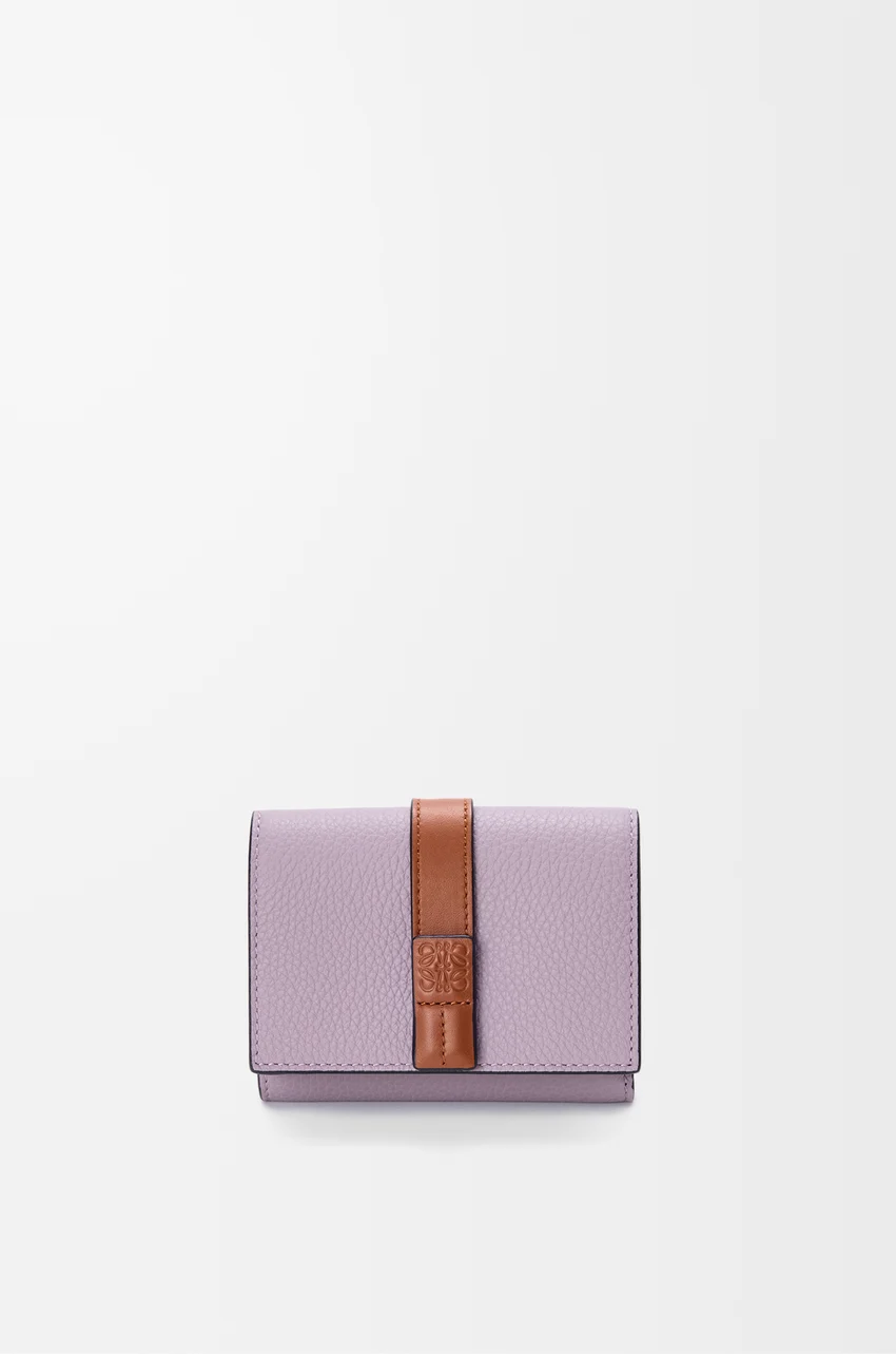 Trifold wallet in soft grained calfskin