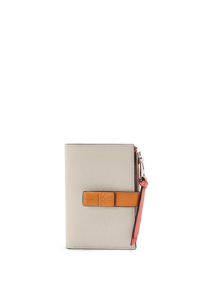 LOEWE Slim zip bifold wallet in soft grained calfskin Light Oat/Honey plp_rd