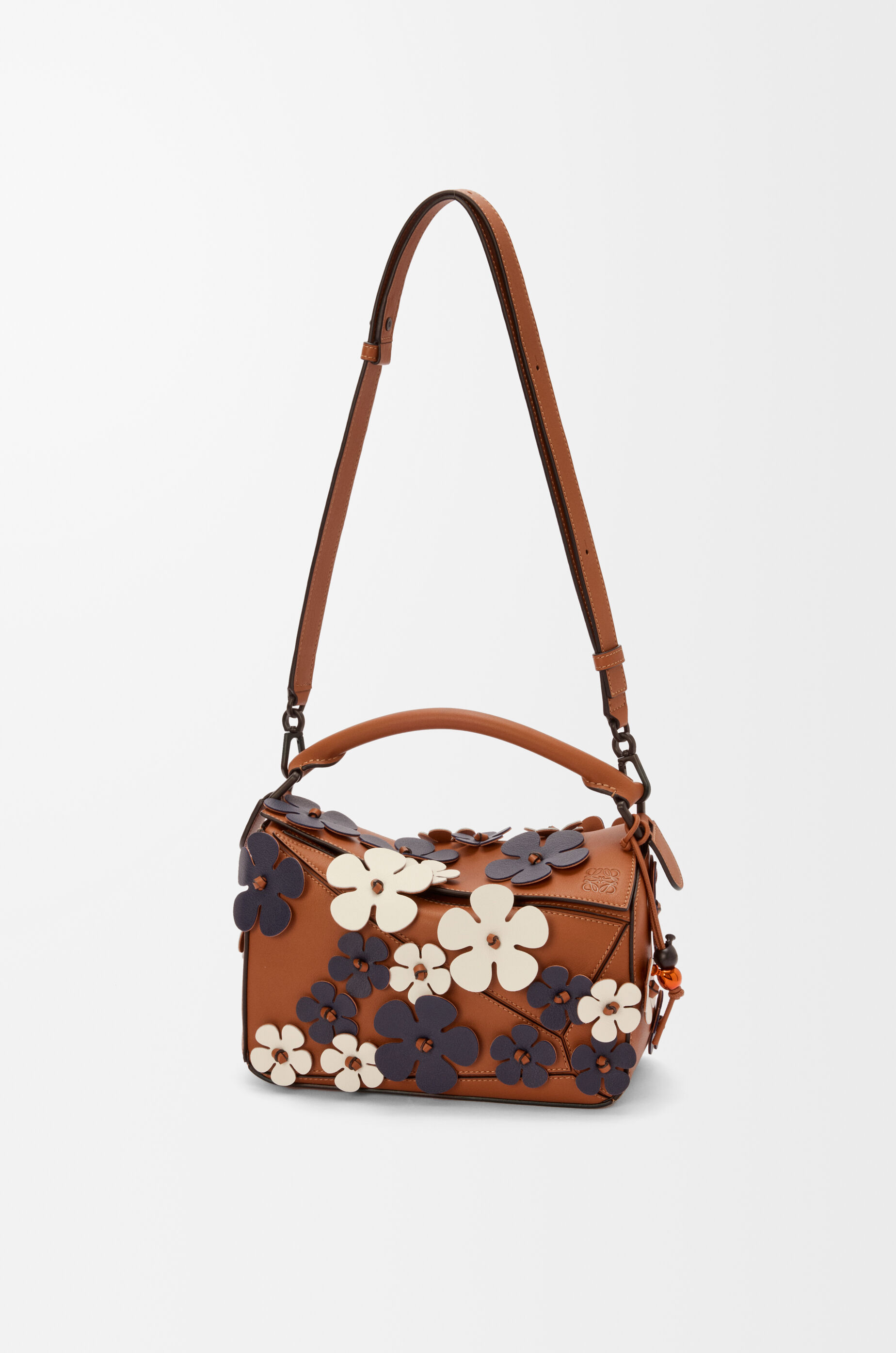 最終価格ロエベ パズチャーム(プルメリア) 最終価格ロエベ パズチャーム(プルメリア)