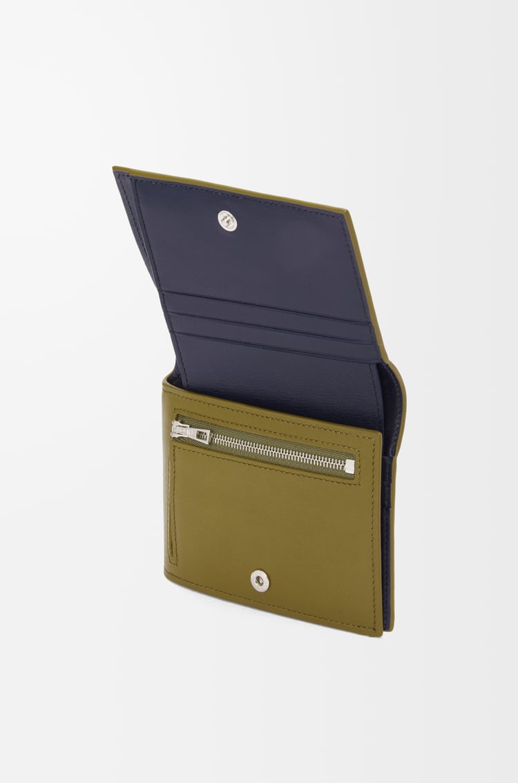 LOEWE Cartera plegada en piel napa de ternera Oliva/Azul Abismo