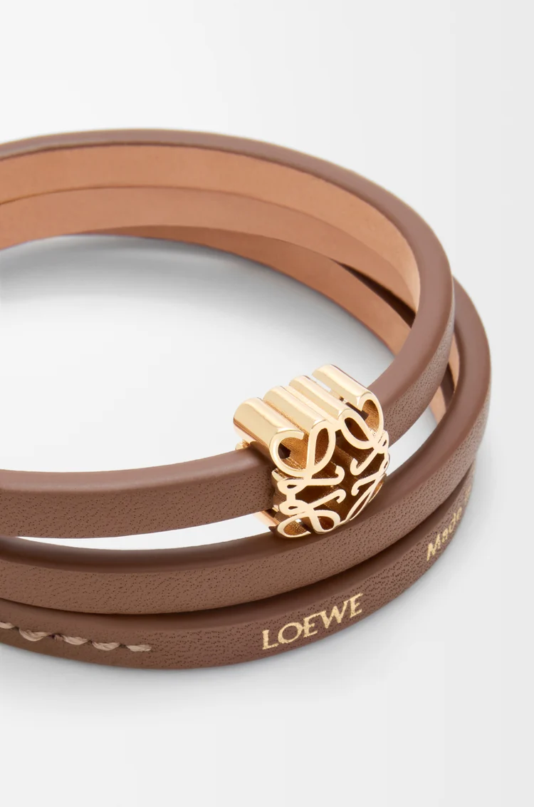LOEWE アナグラム ボンベ ツイスト ブレスレット（カーフ） ココア