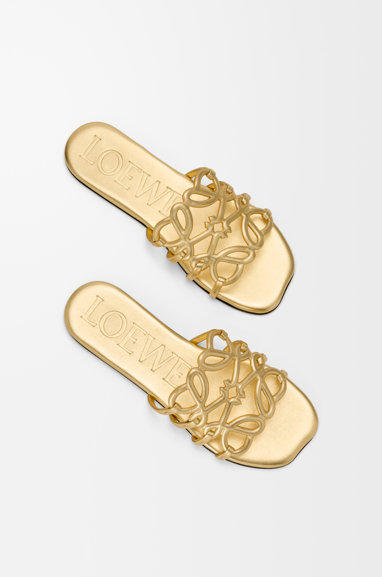LOEWE 层压羊皮革 Petal Anagram 凉鞋 金色