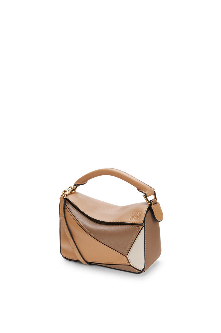 パズルバッグ ミニ クラシックカーフ Warm Desert Mink Color Loewe