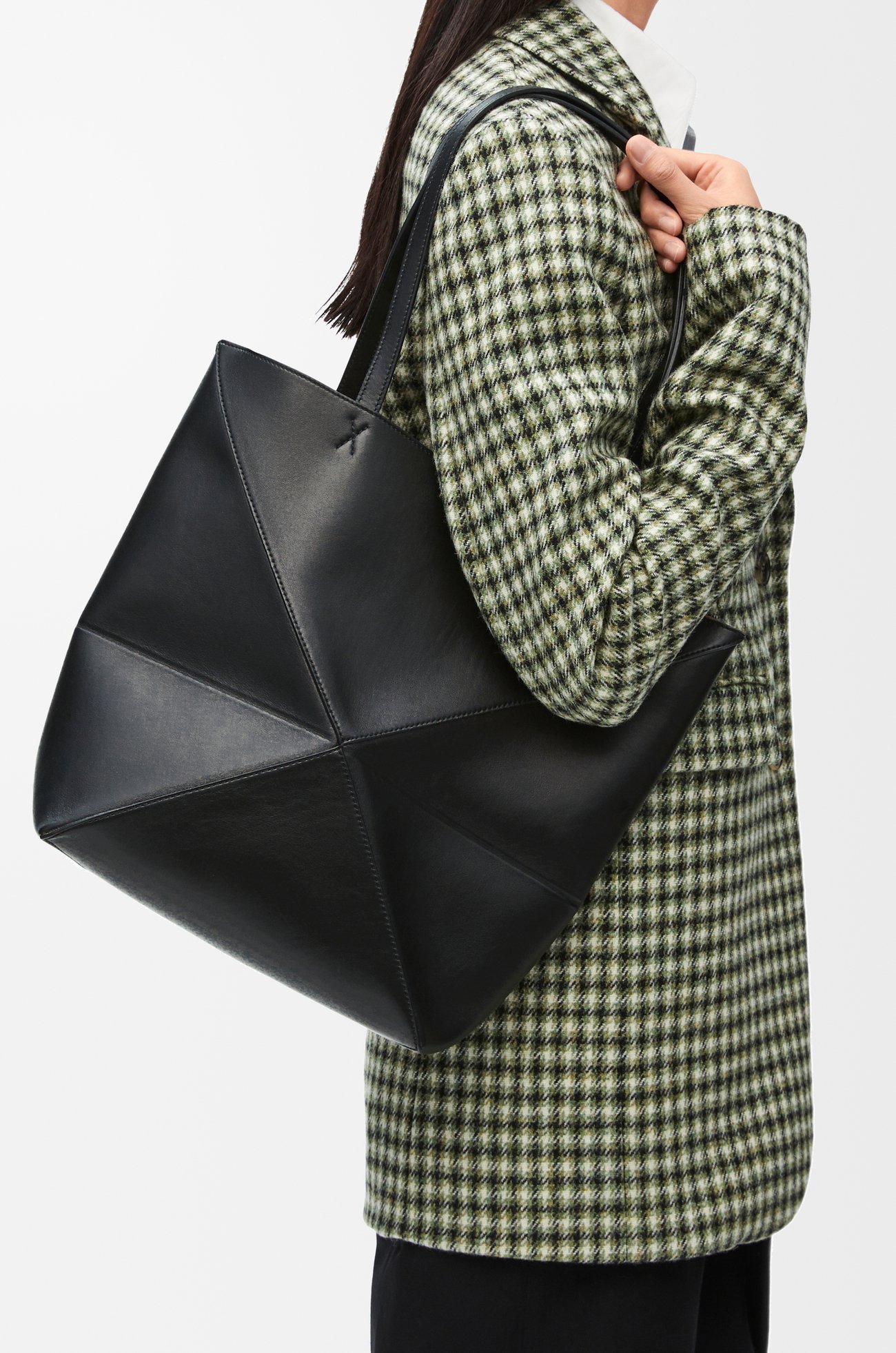 LOEWE Bolso Puzzle Fold tote mediano en piel de ternera Negro plp_rd