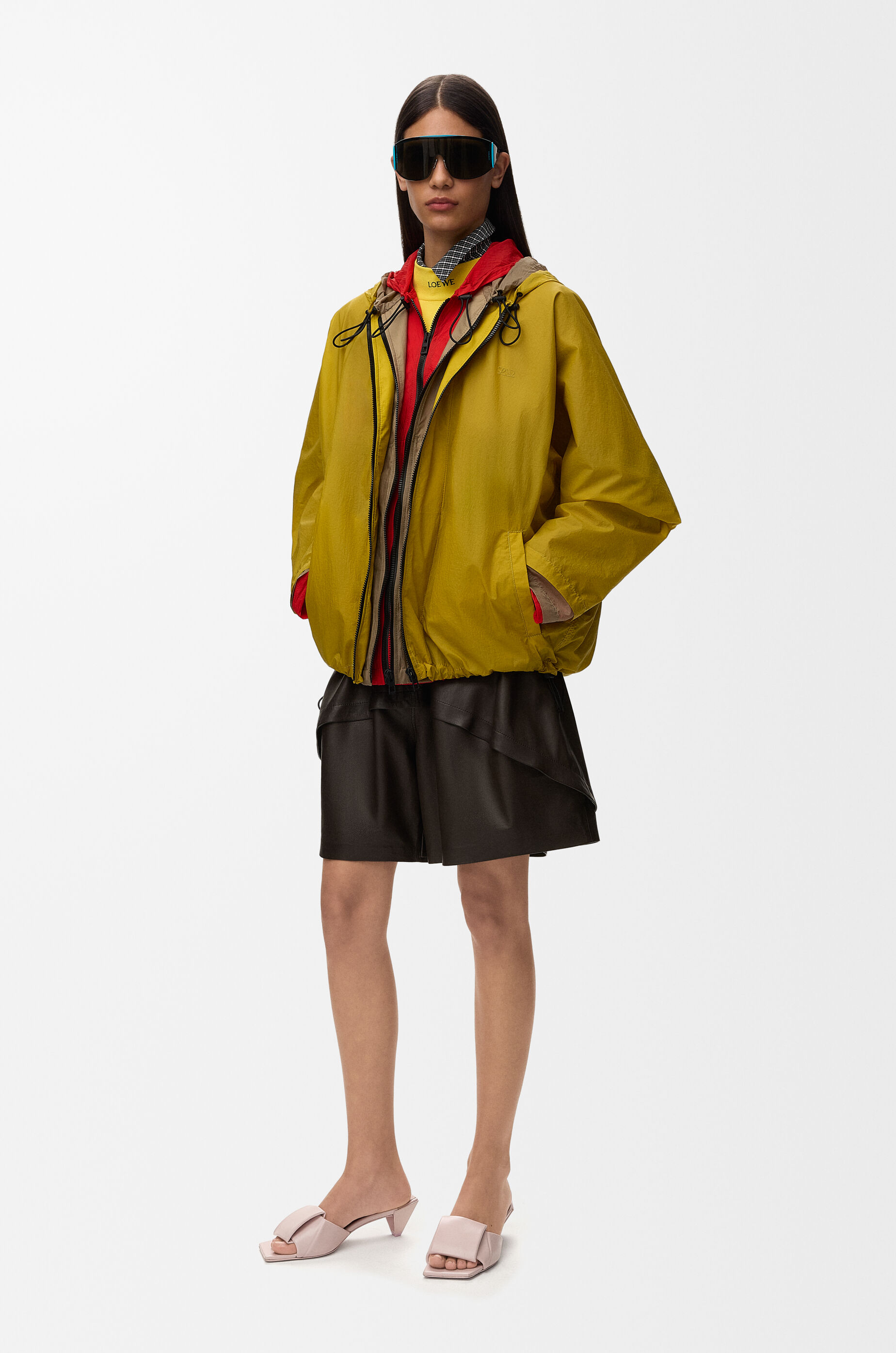 美品 LOEWE × On 25SS テクニカルシェル 軽量 ジャケット XXS ジャケット（テクニカルシェル） イエロー - ロエベ 日本 公式サイト