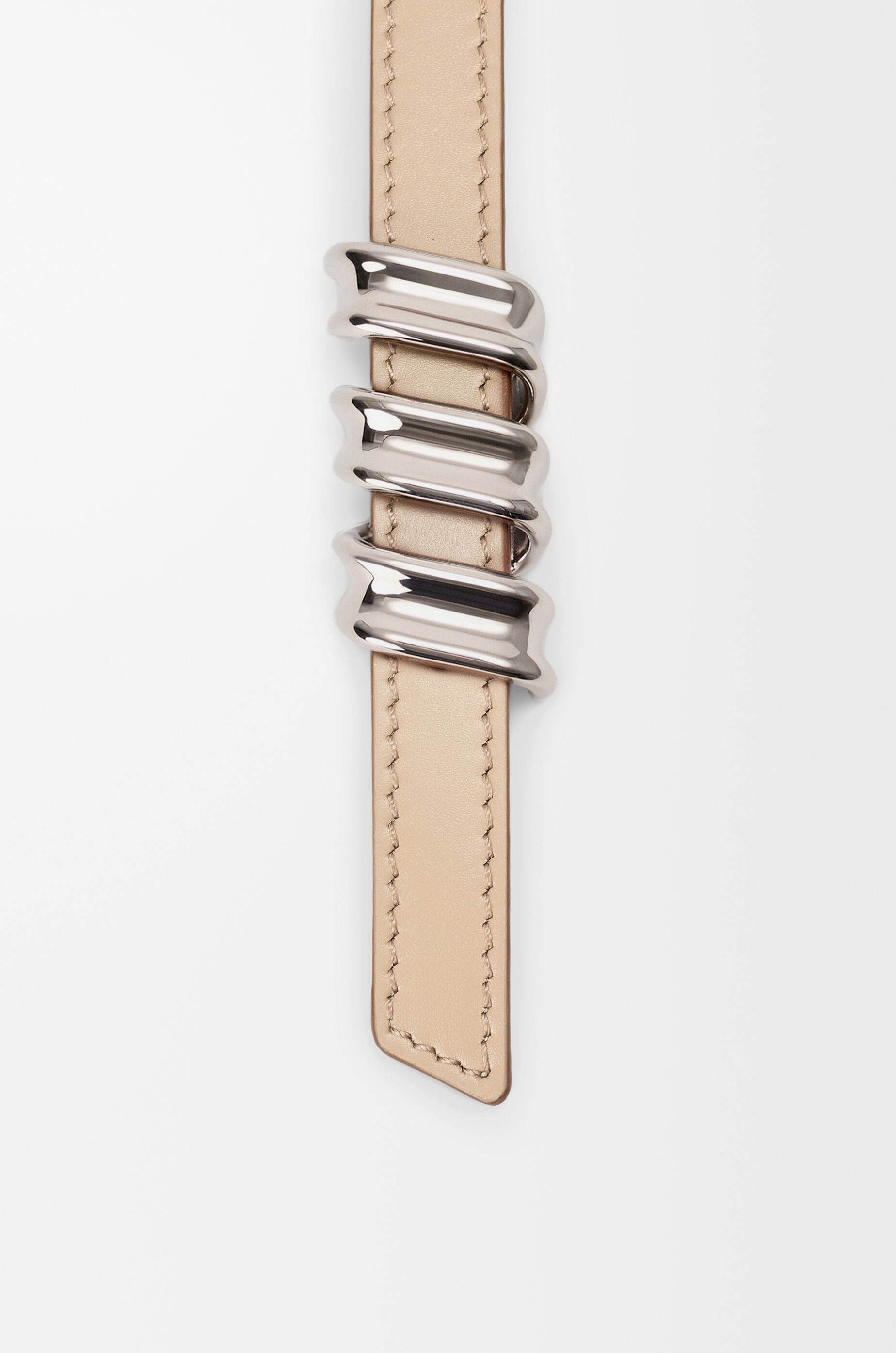 極美品✨ロエベ　ベルト　ロゴ刻印　リバーシブル　ハトメ　シルバー金具 レディース高級レザー & デザイナーチェーンベルト - LOEWE - ロエベ