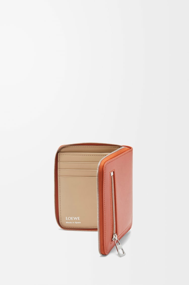 LOEWE Knot compact zip around wallet in shiny nappa calfskin Maple/Papercraft